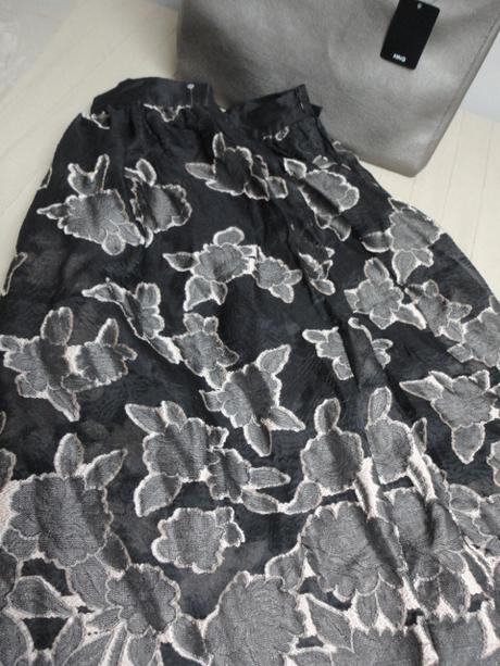 Dámska žakárová midi sukňa vel. xs, h&m,34