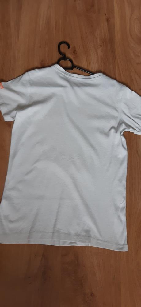 Tricka 158/164, chapter young,158