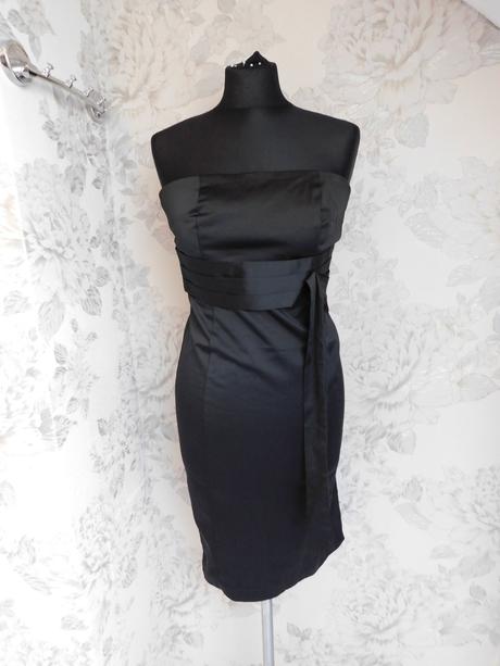 Kvalitne velmi pekne šaty na slavnost, 36