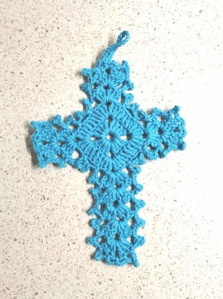 Háčkovaný krížik, handmade, rôzne farby, 