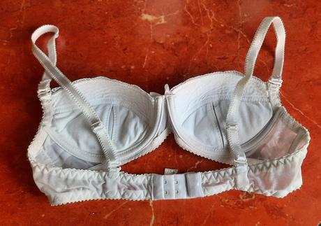 Prvá podprsenka, xs