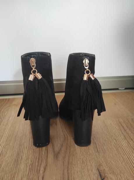 Čierne kotníkové cizmy, 37