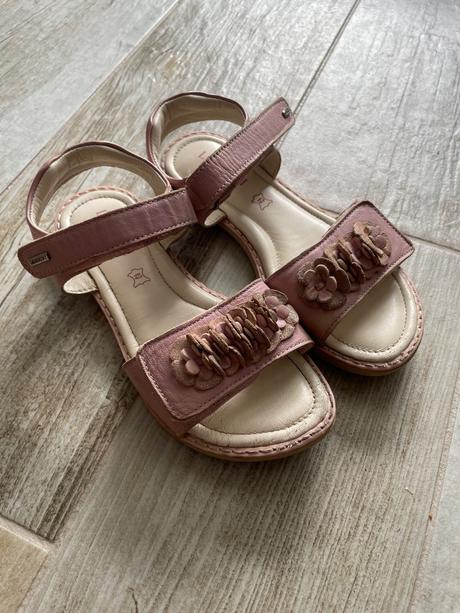 Sandalky, lasocki,31