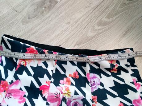 Krasna suknicku xs, strech material, xs