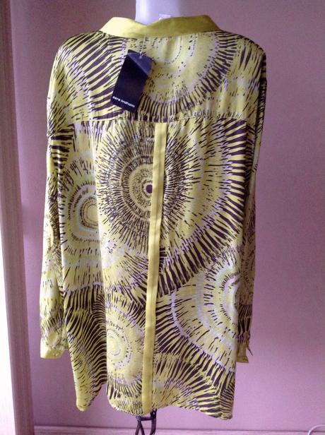 Krasna exkluzívna bluza, 54