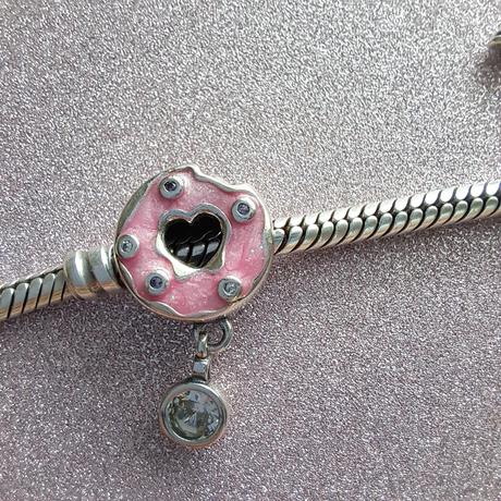 Prívesok donut s kávičkou, 