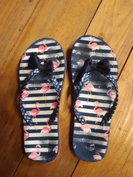 Dievčenské žabky, 34