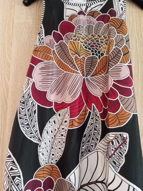 Dlhé kvetinové saty, 50