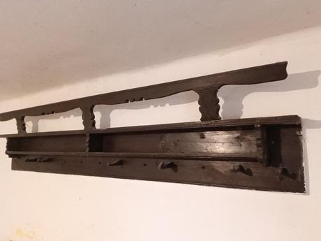 Stará vintage polica,