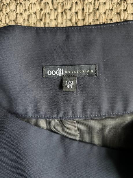 Plisovaná sukňa, 44