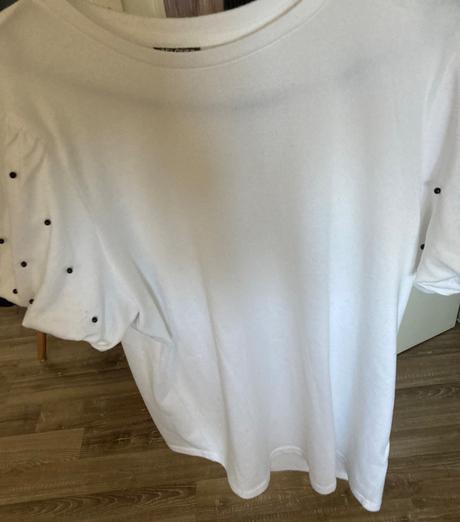 Krásne tričko/svetrík beloved na rukáve s korálkam, xxl