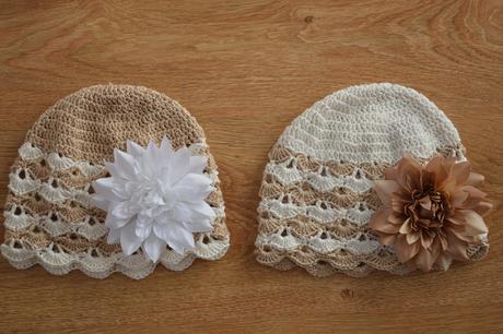 Háčkovaná čiapočka s kvetom, 116