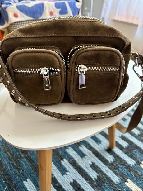 Crossbody khaki kabelka noella, 