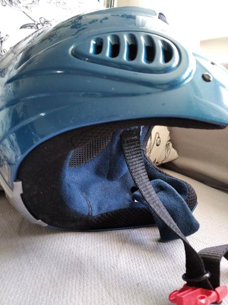 Prilba - veľ. 55 / 56, s