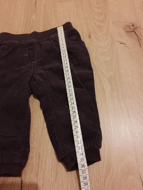 Podšité menčestráky, baby club,74