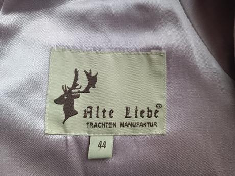 Bavorský kroj dirndl, 