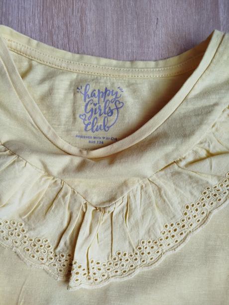 Krásne žlté tričko, 134