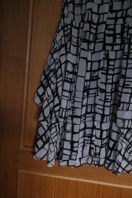 Karl lagerfeld original krasne,zaujimave,pohodlne, xs