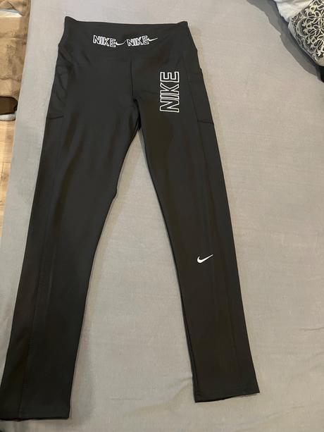Legíny, nike,l