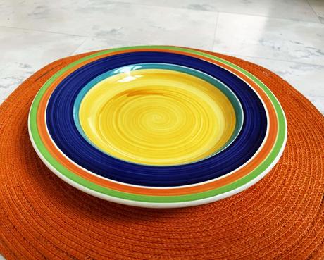 Glazúrovaná farebná misa, 