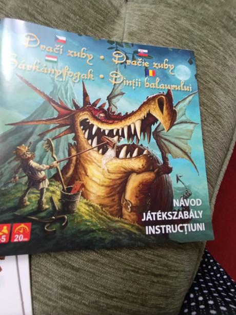 Spoločenská hra - dračie zuby - top stav,