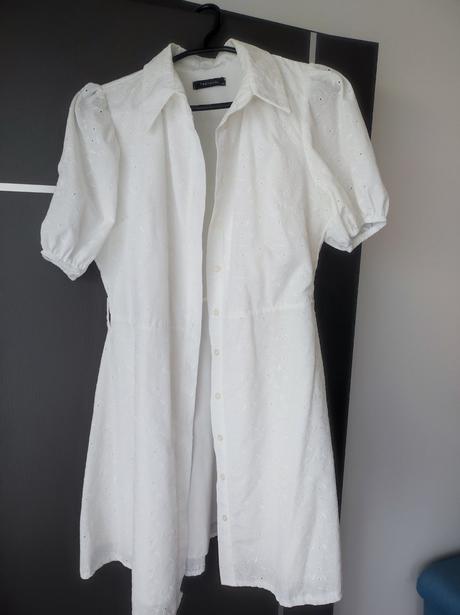 Krásne madeirové šaty, 40