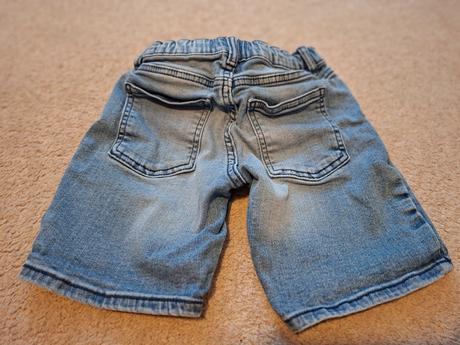 Kratase s trickom, lindex,110