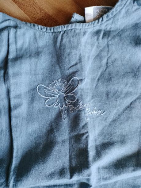 Bledomodrá dievčenská súprava, 104