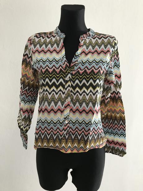 Farebná blúzka na leto, s