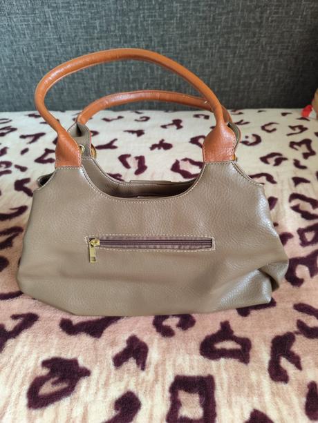 Hnedá koženná kabelka michael kors, nemá štítok, michael kors