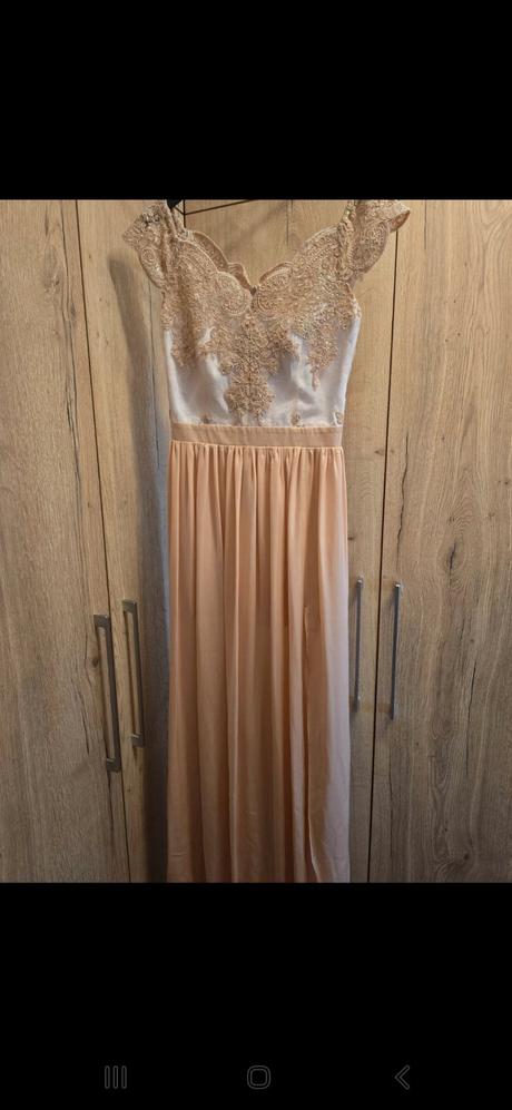 Spoločenské šaty, 36