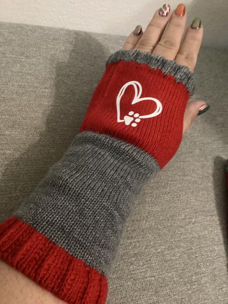 Rukavice so srdiečkom, 