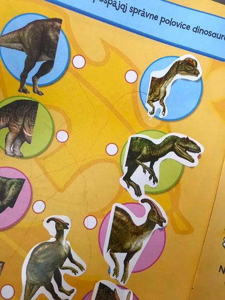 Dinosaury - aktivity s nálepkami,