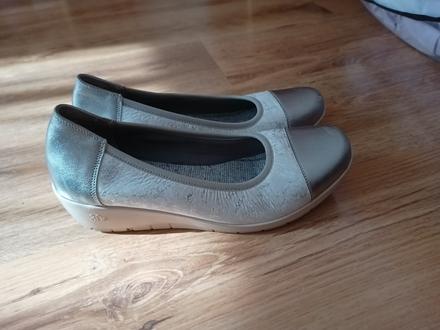 Málo nosené kvalitné baleríny treintas, 38