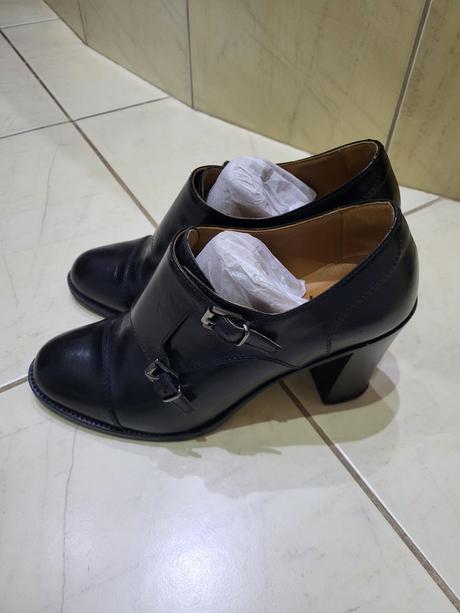 Čierne kožené poltopánky, 38