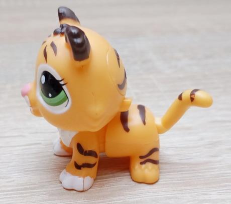 Littlest pet shop - tiger 2310 walkables,