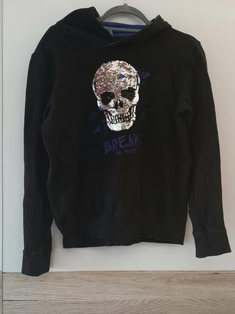 Miková s kapucňou, 158