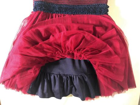 134/140 prilezitostne saty,9-10 r., 140