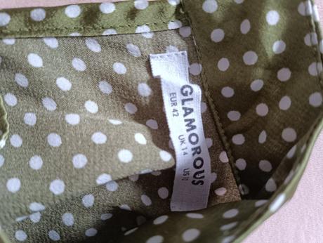 Bodkovaná zelená blúzka, 42