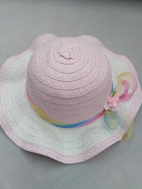 Klobúk na leto, 50