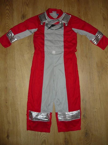 29. bojovník , filmový hrdina 5/7,