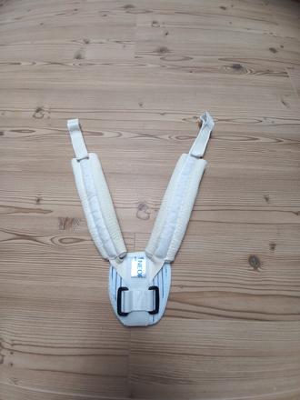 Ortopedicka pomocka na rovny chrbatik,