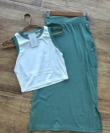Komplet na leto sukna a top, s