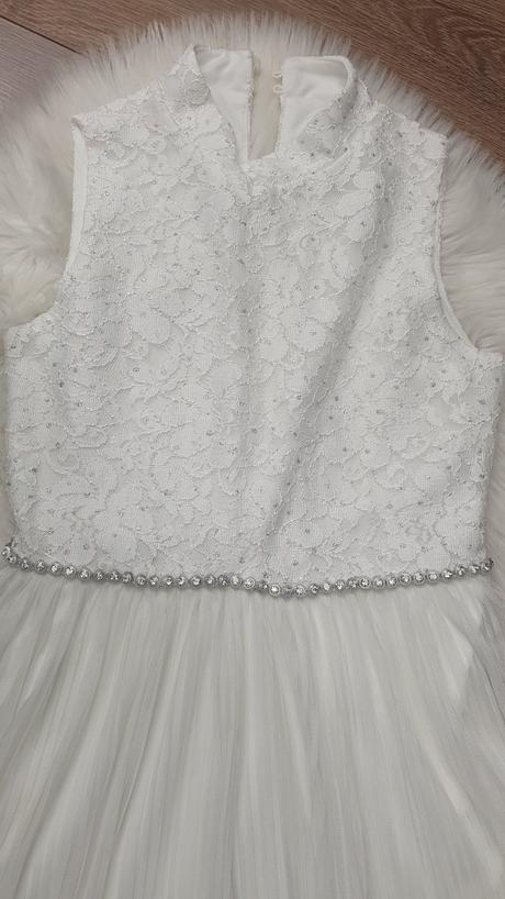 Slávnostné biele saty, 128