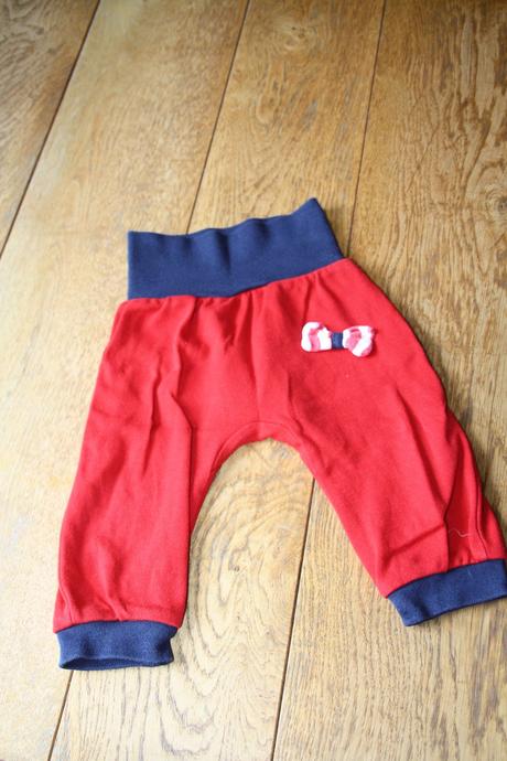 Cervene tepláčky s mašličkou, 68