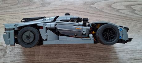 Lego technic 42173 sivé hyperauto,