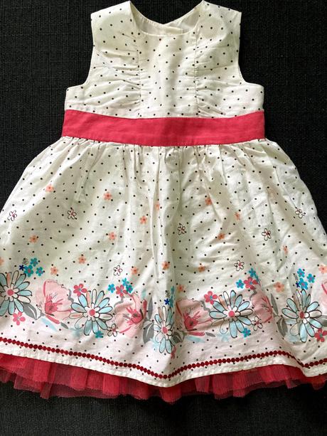 Krásne šaty na svadbu/krst, marks & spencer,68