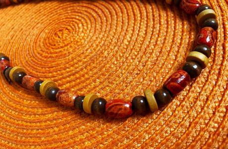 Drevený etno náhrdelník, 