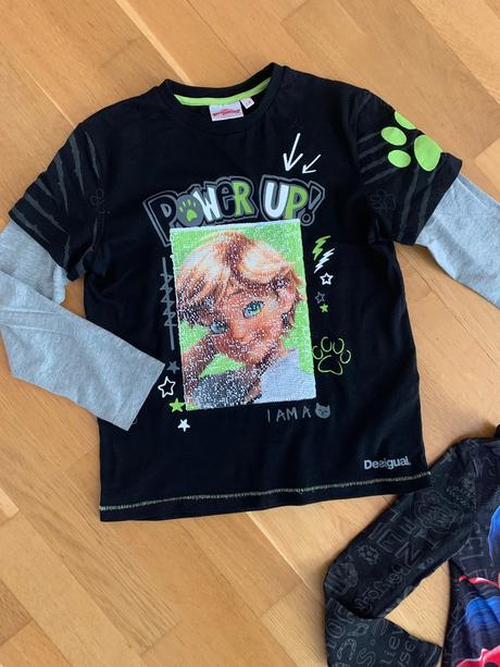 Tricko cierny kocur s preklapacimi flitrami, desigual,128