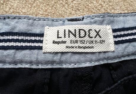 Elegantne tmavomodré kraťase, lindex,152